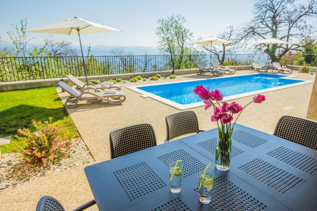 Villa Manus - Boutique Apartments Lovran Exterior photo