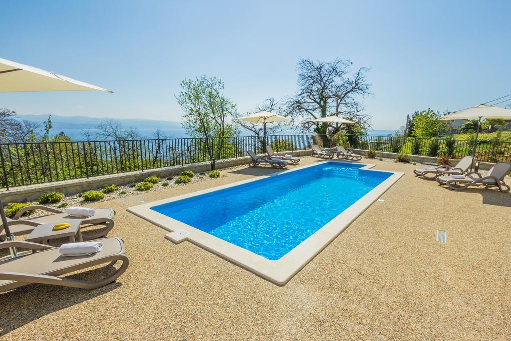 Villa Manus - Boutique Apartments Lovran Exterior photo